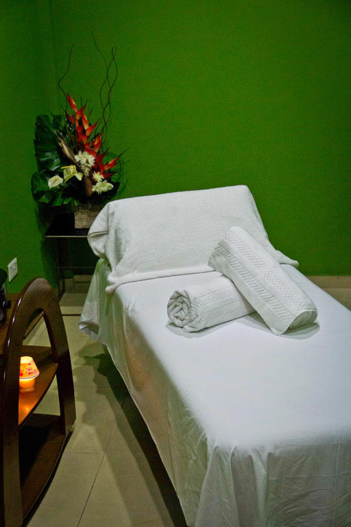 Royal Nick Hotel Lashibi ภายนอก รูปภาพ