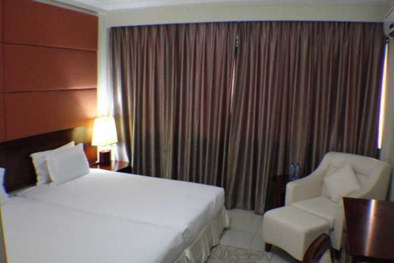 Royal Nick Hotel Lashibi ภายนอก รูปภาพ