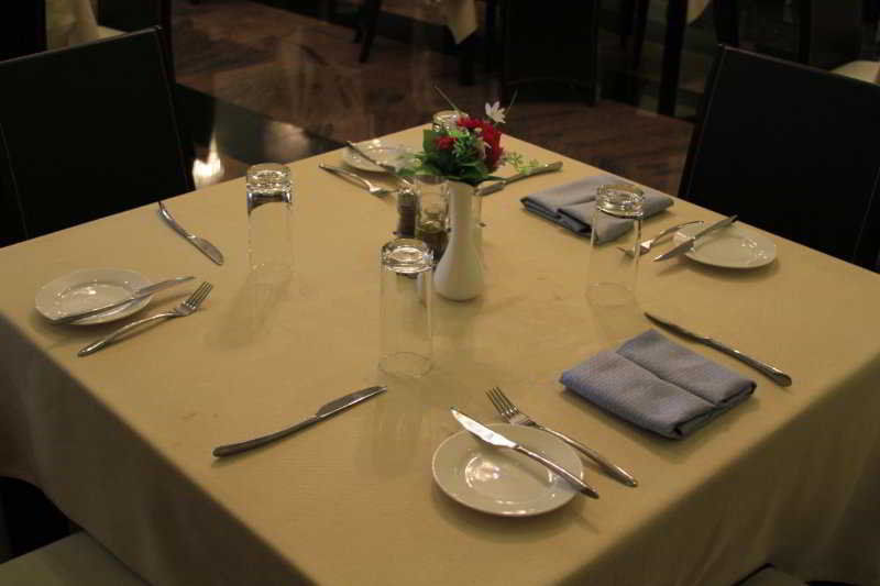 Royal Nick Hotel Lashibi ภายนอก รูปภาพ