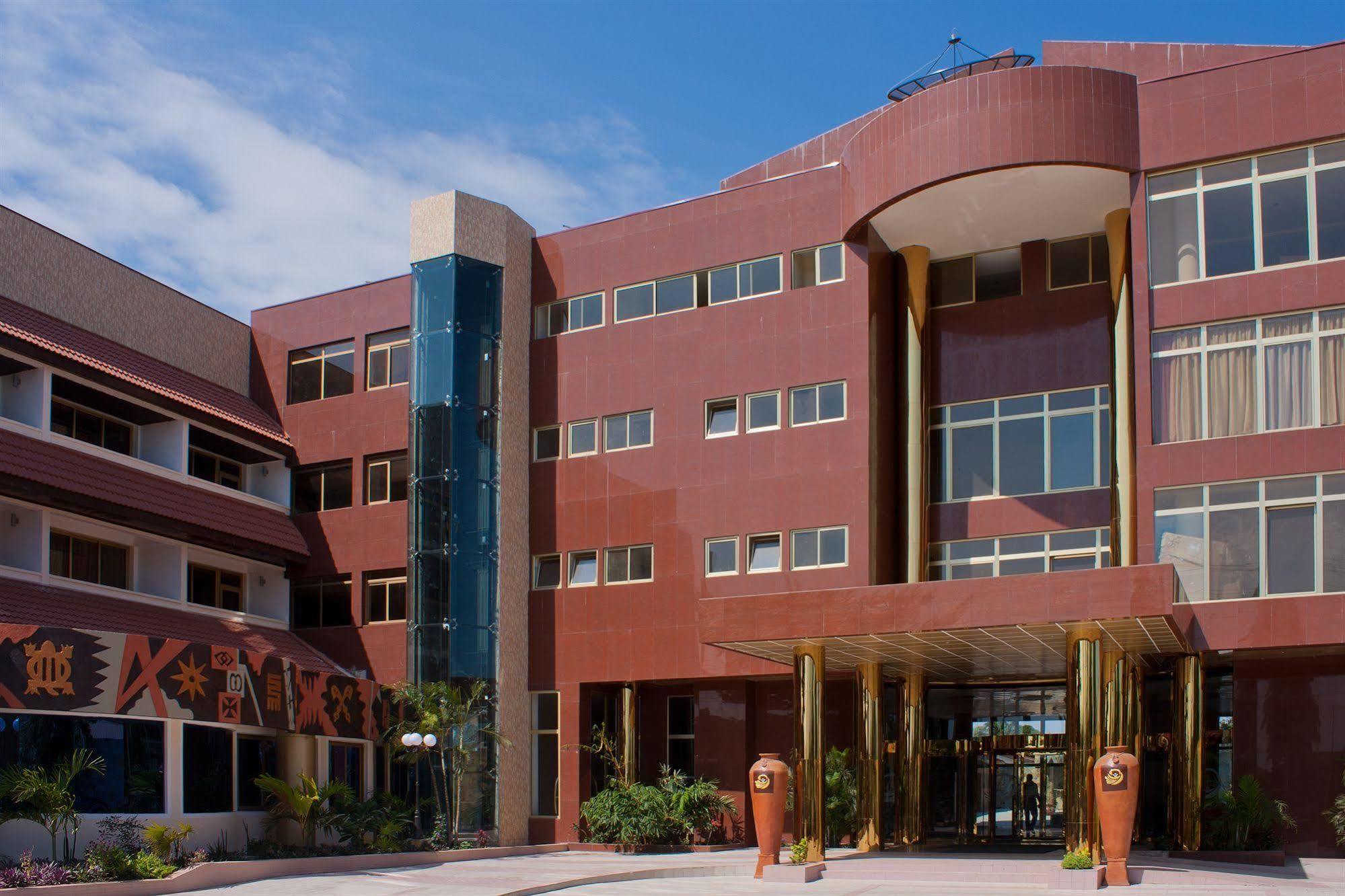Royal Nick Hotel Lashibi ภายนอก รูปภาพ