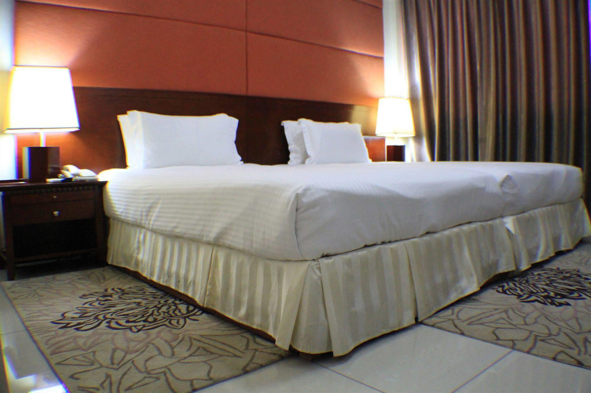 Royal Nick Hotel Lashibi ภายนอก รูปภาพ
