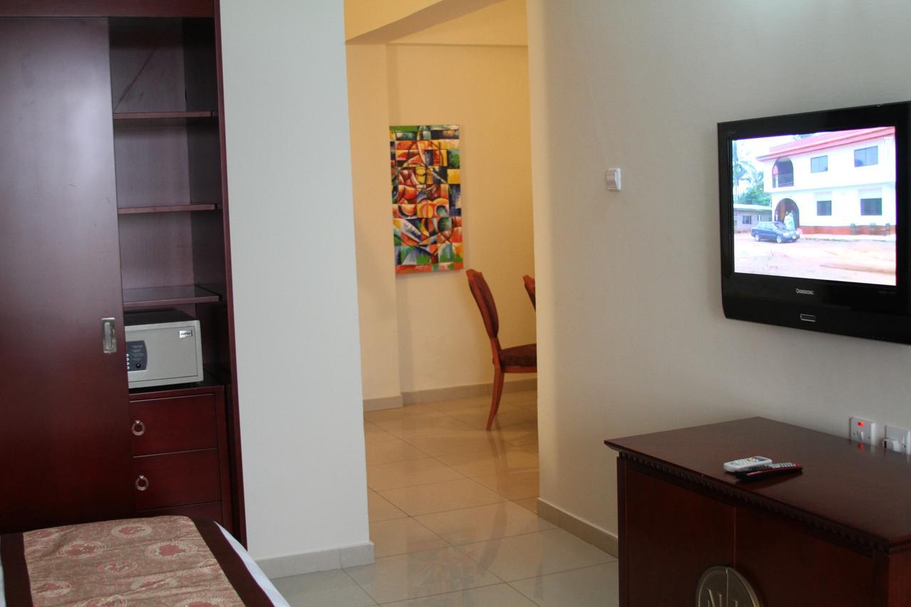 Royal Nick Hotel Lashibi ภายนอก รูปภาพ