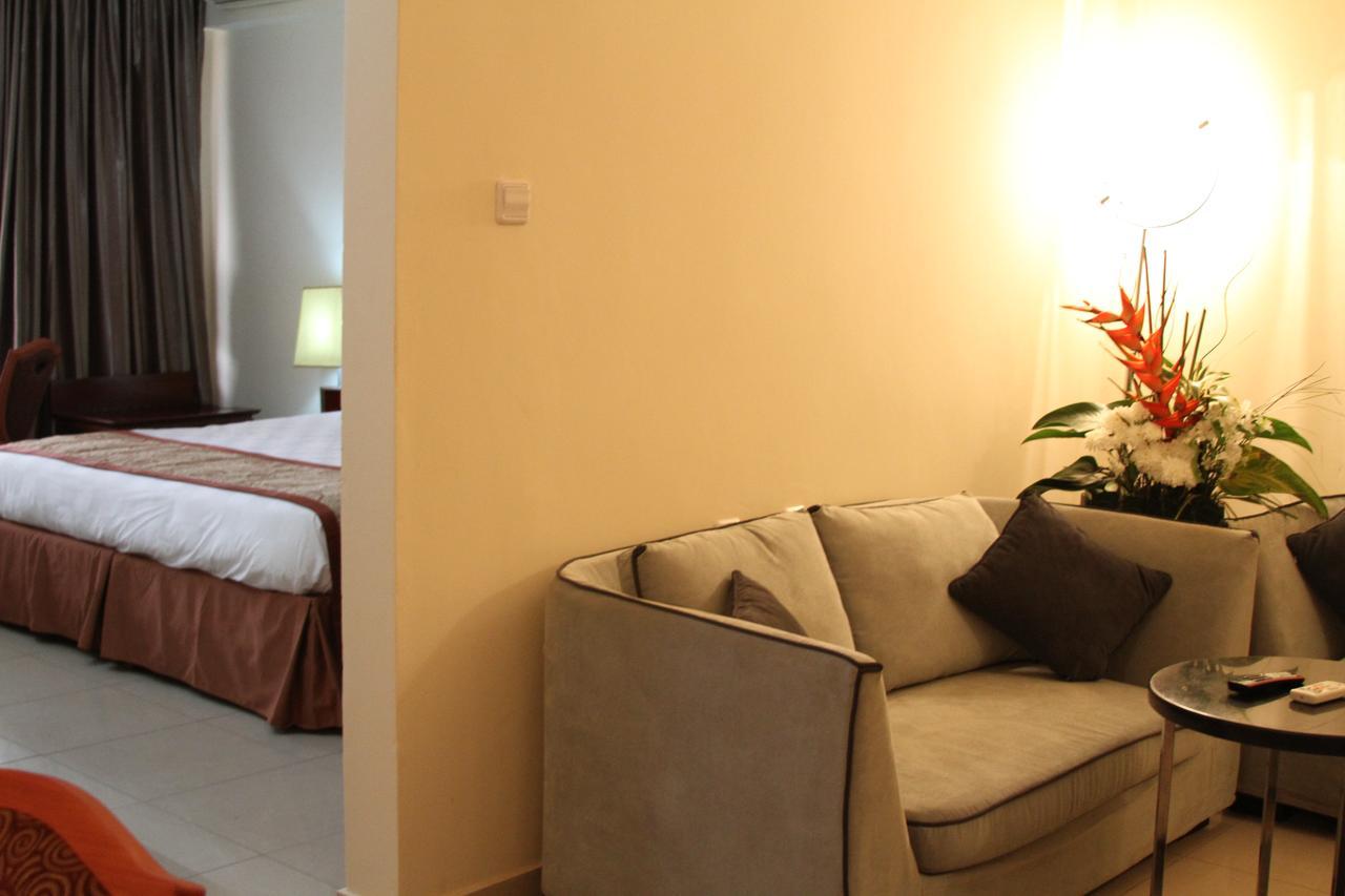 Royal Nick Hotel Lashibi ภายนอก รูปภาพ