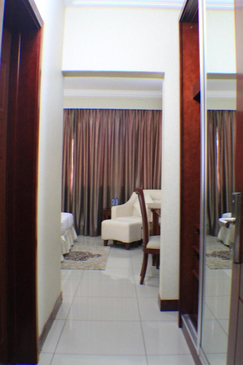 Royal Nick Hotel Lashibi ภายนอก รูปภาพ